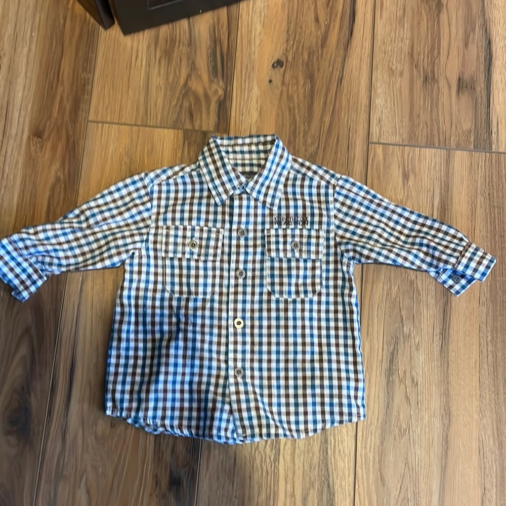 Kenneth Cole Reaction button down shirt 12 months